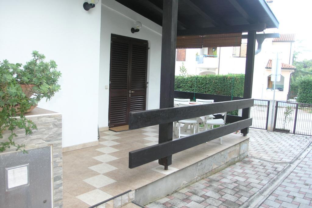 Apartments Mia Mo Премантура Стая снимка